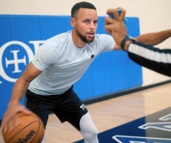 Une scène du film Stephen Curry: Underrated