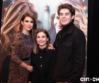 Sur le tapis rouge du film Merci pour tout