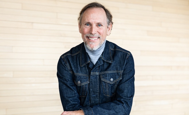 Image de l'article Photo : Stéphane Demers pose avec son fils sur un tapis rouge