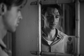 Images du film L'étranger