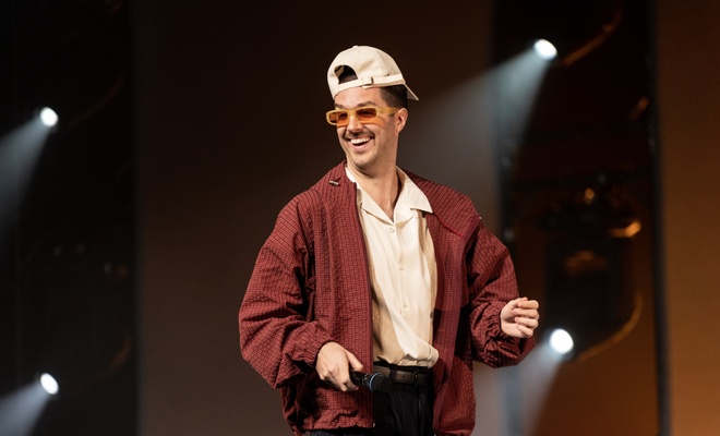 <span style="color: rgb(71, 85, 105);">« Une année en un an »</span>